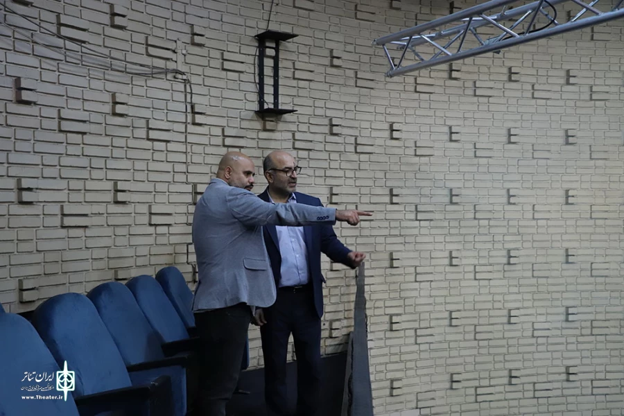 بازدید مدیرکل هنر های نمایشی  از تماشاخانه سنگلج‎
