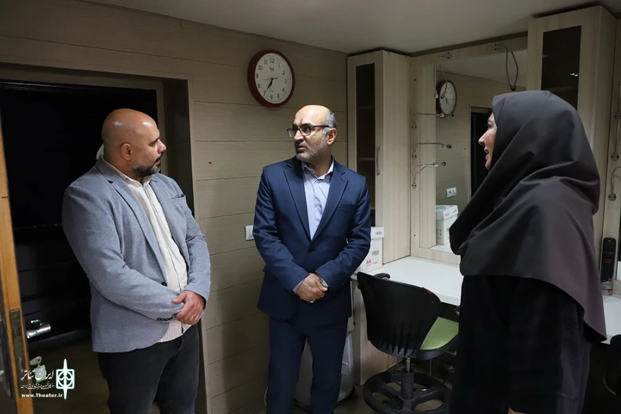 بازدید مدیرکل هنر های نمایشی  از تماشاخانه سنگلج‎