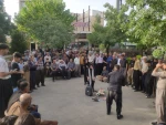 تئاتر خیابانی «باتلاق » در سطح شهر بانه برای عموم مردم به اجرا در آمد . 2