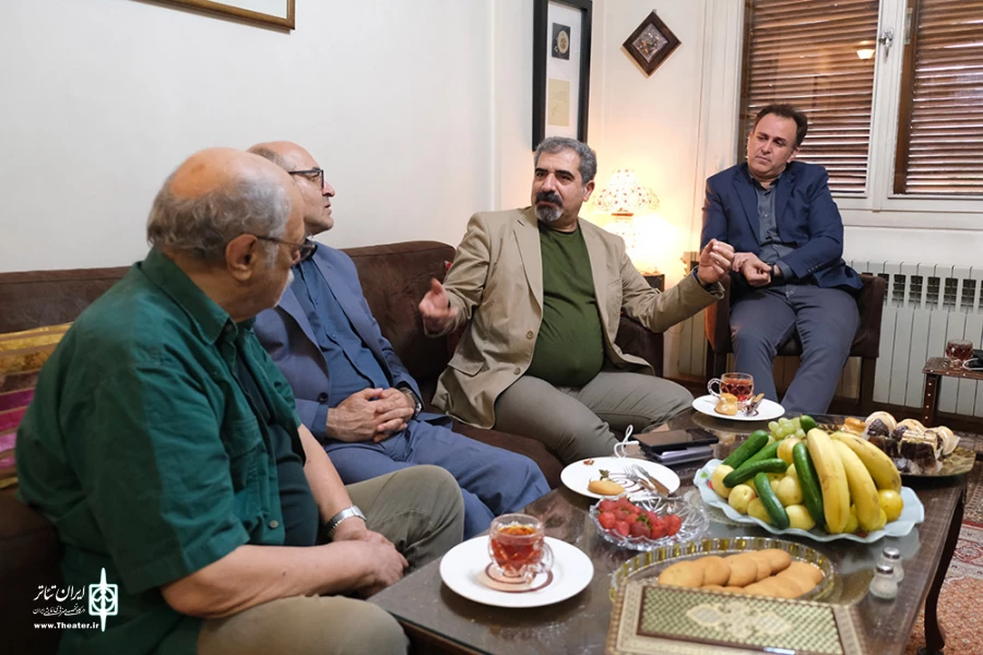 دیدار مدیرکل هنرهای نمایشی و مدیرعامل انجمن هنرهای نمایشی ایران با استاد زنجانپور
