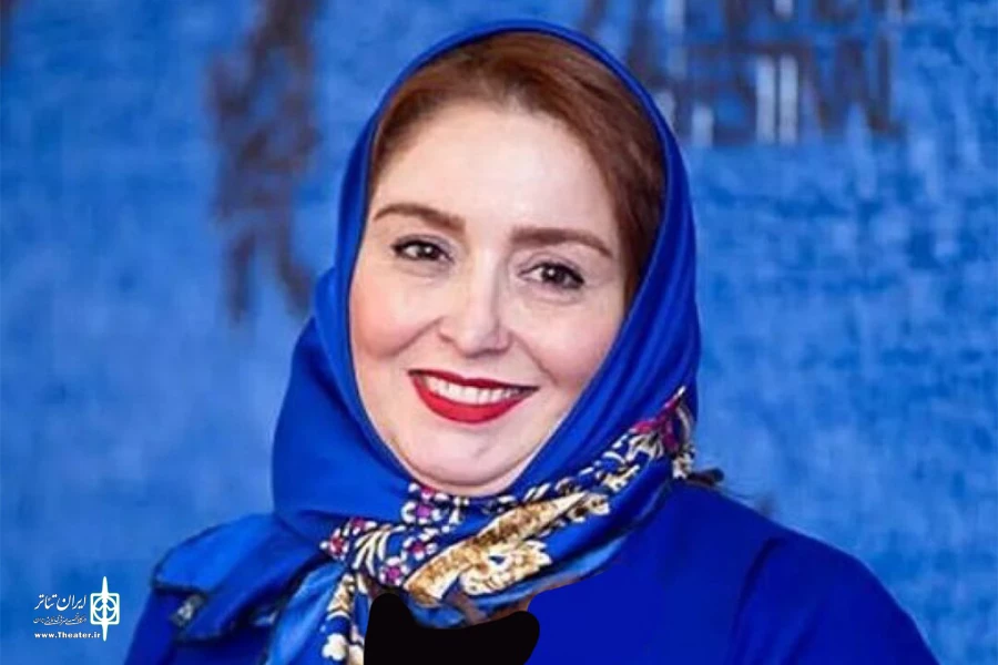 ژاله صامتی به همراه دخترش در نمایش «ماهی رها» روی صحنه می‌رود 2