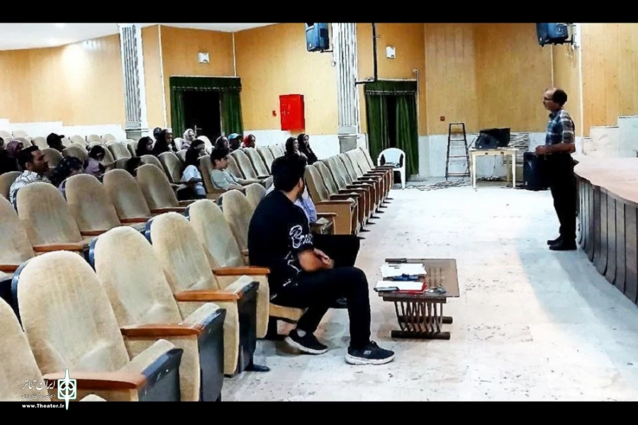 جذب اعضاء جدید بازیگر و عروسک گردان در گروه نمایشی 2