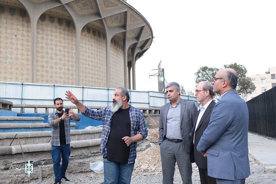 بازدید محمدمهدی احمدی از تئاتر شهر