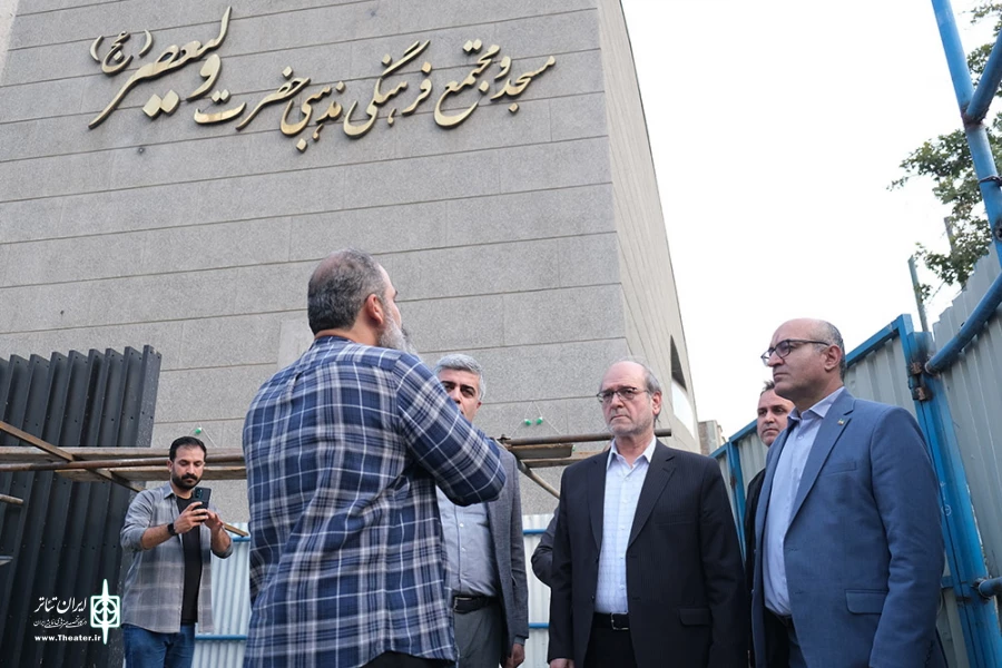 بازدید محمدمهدی احمدی از تئاتر شهر
