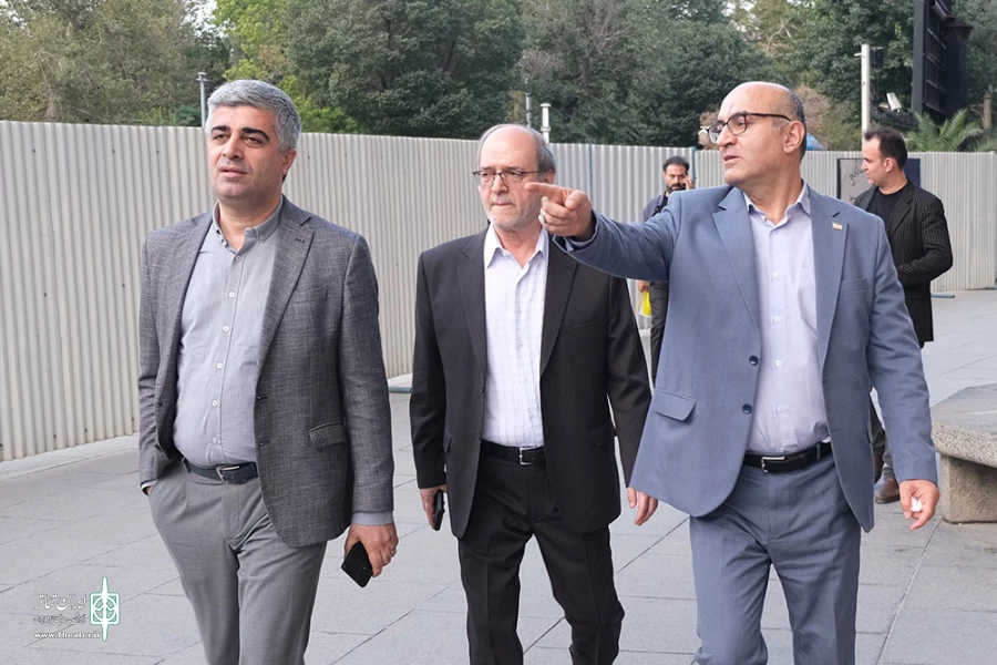 بازدید محمدمهدی احمدی از تئاتر شهر