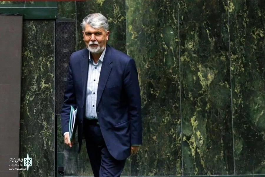 کارت زرد به وزیر یا نقره‌داغ کردن حضور اندک فرهنگ 2