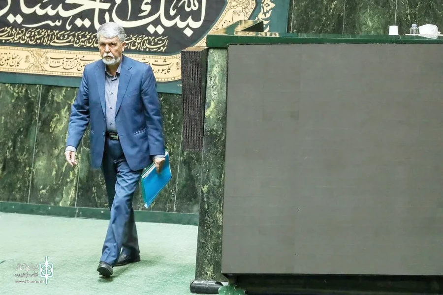 کارت زرد به وزیر یا نقره‌داغ کردن حضور اندک فرهنگ 2