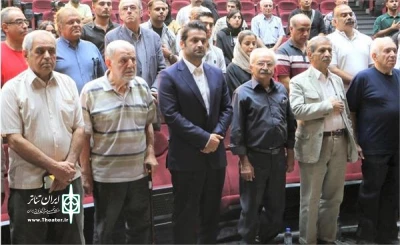 نشست هم اندیشی هنرمندان تئاتر استان فارس برگزار شد