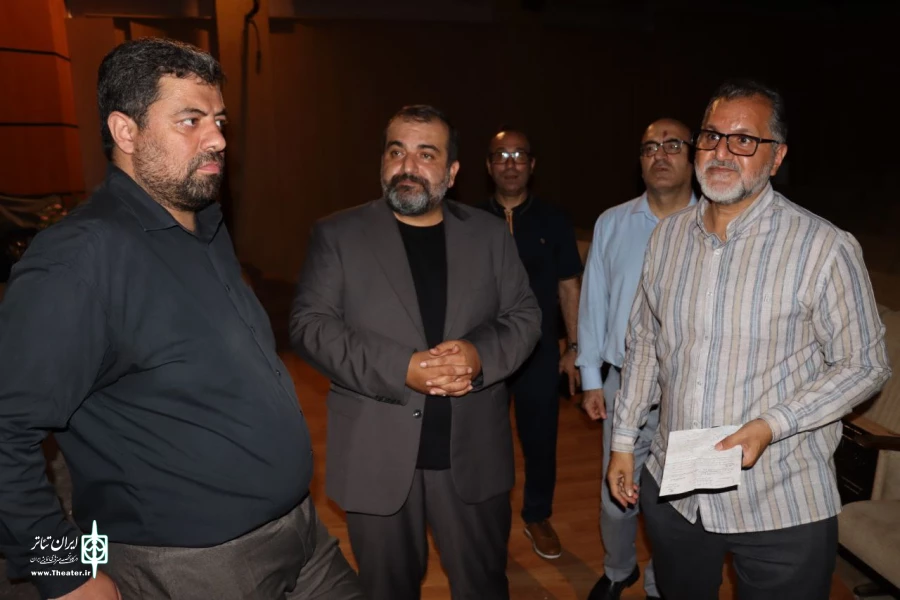 دیدار سرپرست اداره‌کل هنرهای نمایشی با مدیران تئاتر لاهیجان 5