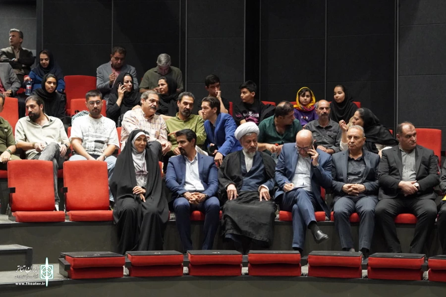 مراسم رونمایی از پوستر دومین جشنواره ملی تئاتر اقتباس