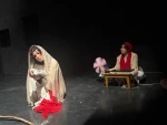 نمایش ئازا به کارگردانی نسرین محمدی به روی صحنه رفت


















نمایش ئازا به کارگردانی نسرین محمدی به روی صحنه رفت 2