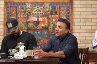امید زندگانی:

نمی‌خواستم بعد از ۱۰ سال بازگشت، بگویند فسیل شده است