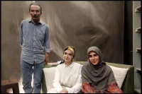 حضور معاون امور هنری در یک جلسه نمایشنامه خوانی