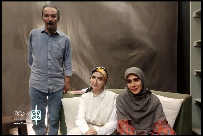 حضور معاون امور هنری در یک جلسه نمایشنامه خوانی